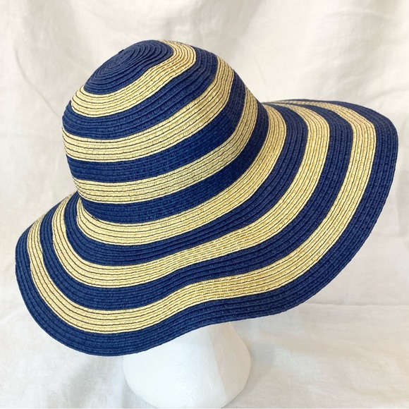 Infant Striped Floppy Sun Hat - Picture 10 of 11